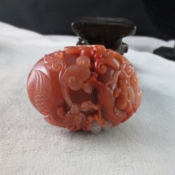 南红加工全指南 从原料到精美手把件与吊坠的工艺解析